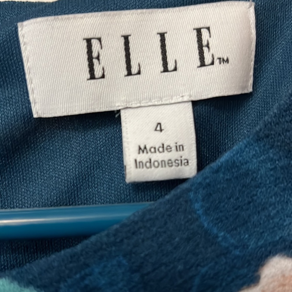 Beautiful floral Elle dress - Picture 4 of 5